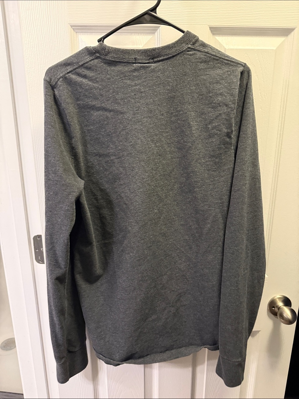 Abercrombie & Fitch Men's Long-Sleeve Crewneck Shirt - Dark Gray - Picture 4 of 4